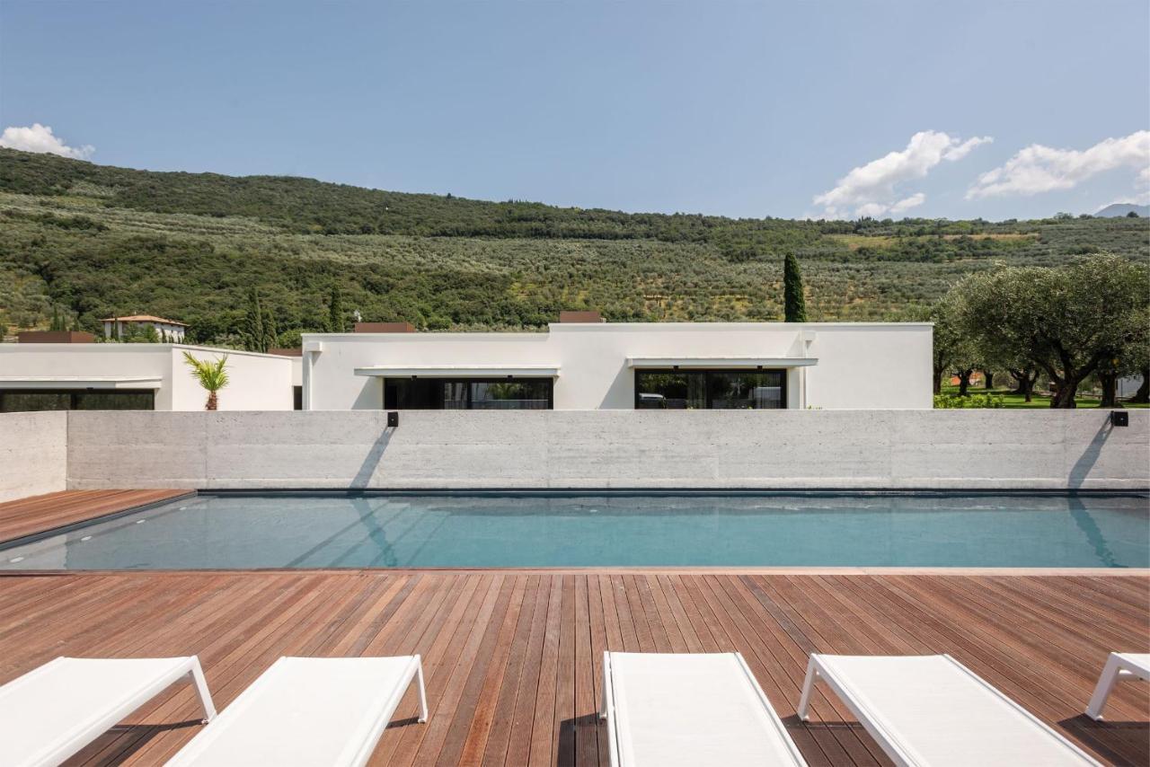 مبيت وإفطار ريفا ديل غاردا Oleeva Garda Living - Adults Only المظهر الخارجي الصورة