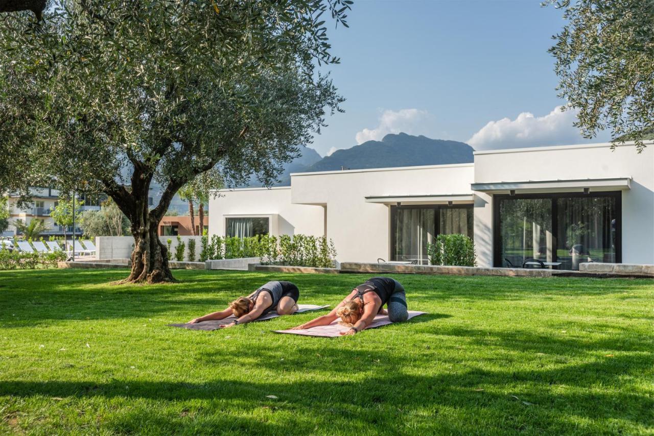 مبيت وإفطار ريفا ديل غاردا Oleeva Garda Living - Adults Only المظهر الخارجي الصورة