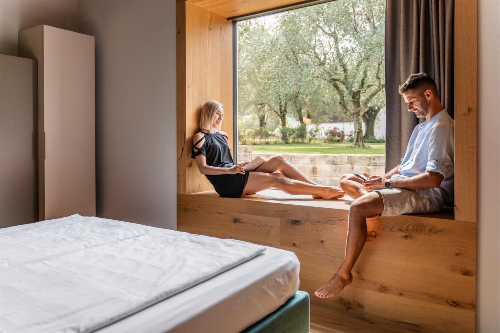 مبيت وإفطار ريفا ديل غاردا Oleeva Garda Living - Adults Only المظهر الخارجي الصورة